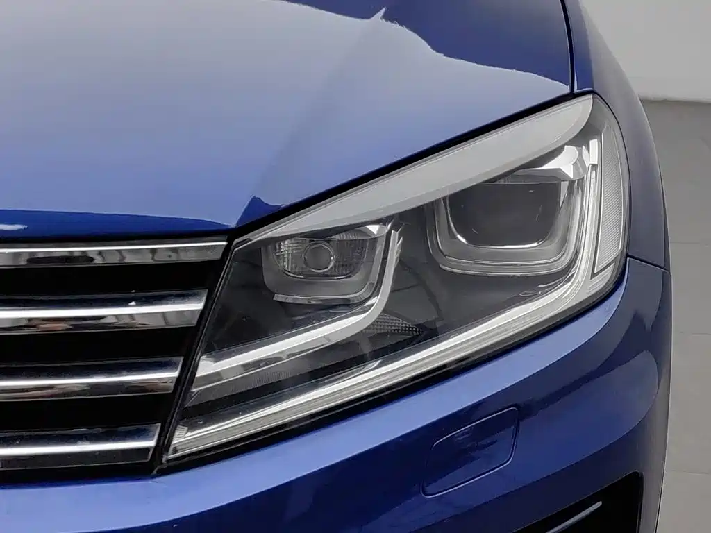 Volkswagen Touareg — миниатюра 7