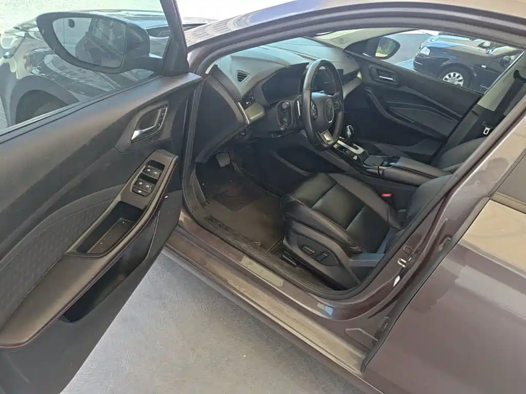 MG MG5 — миниатюра 16