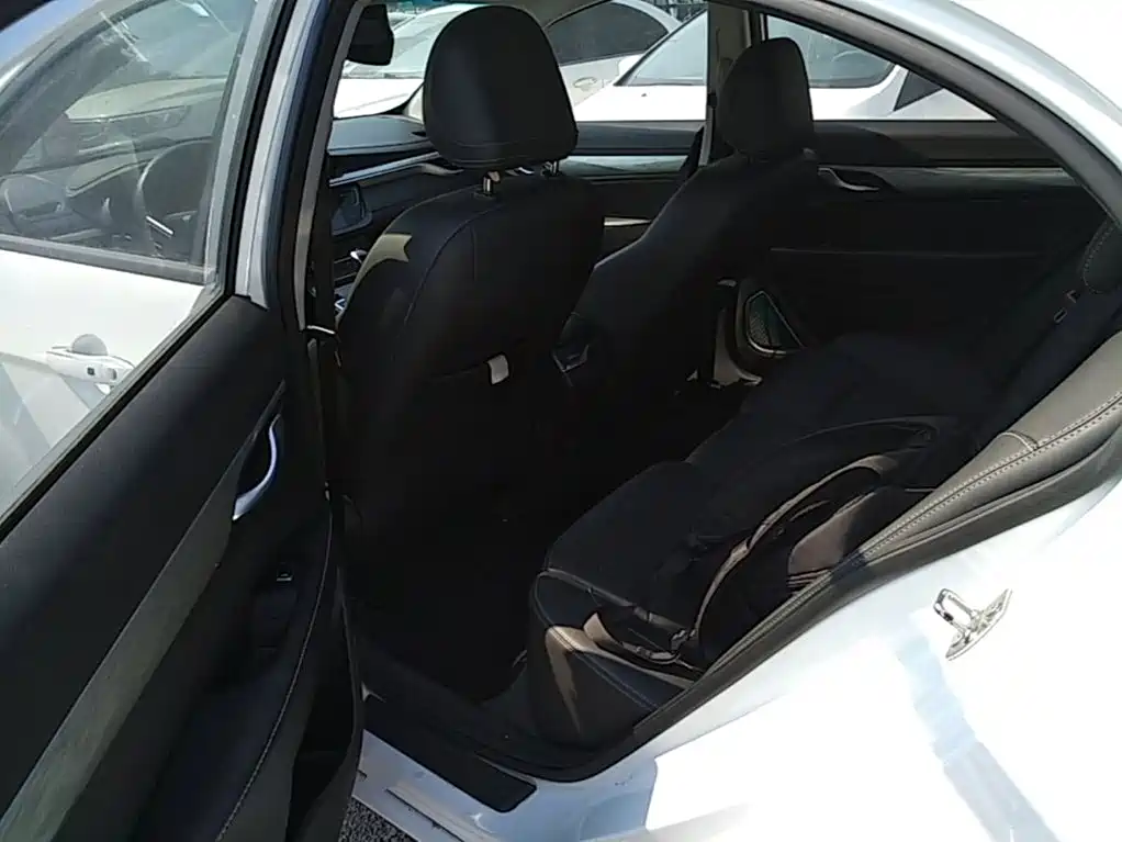 Geely Emgrand — миниатюра 17