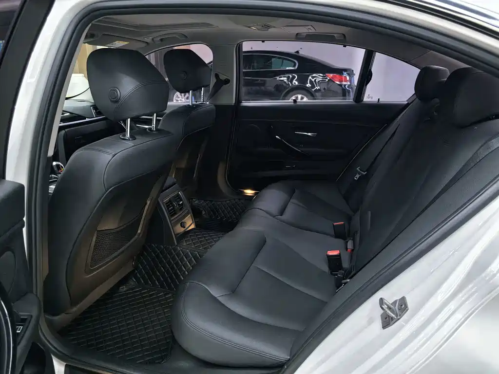 BMW 3 Series — миниатюра 8