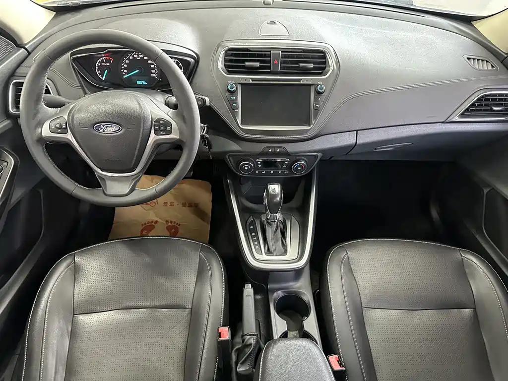 Ford Escort — миниатюра 8
