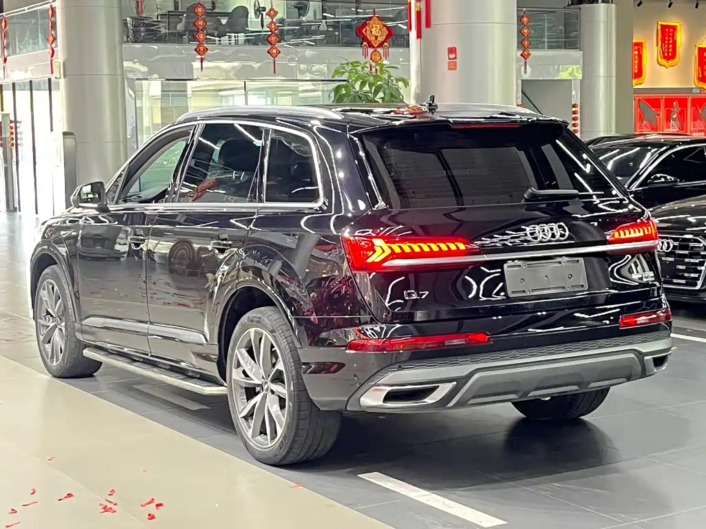 Audi Q7 — миниатюра 9