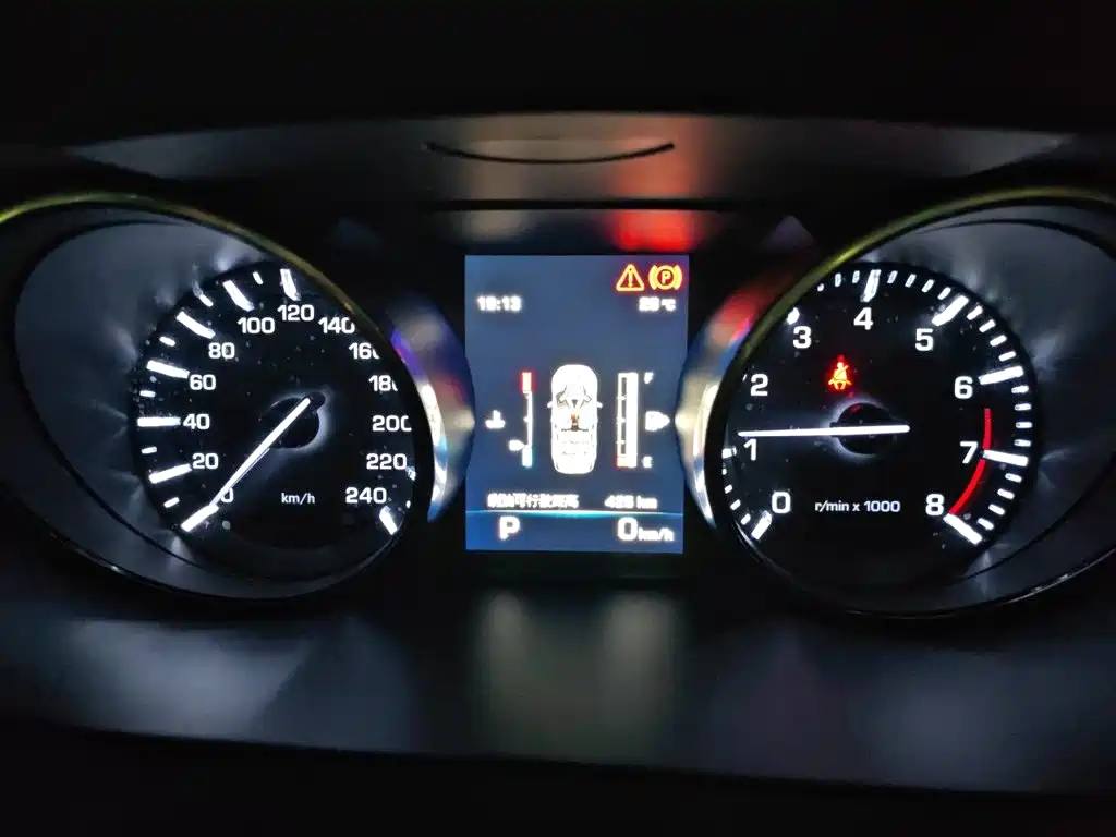 Land Rover Discovery Sport — миниатюра 7