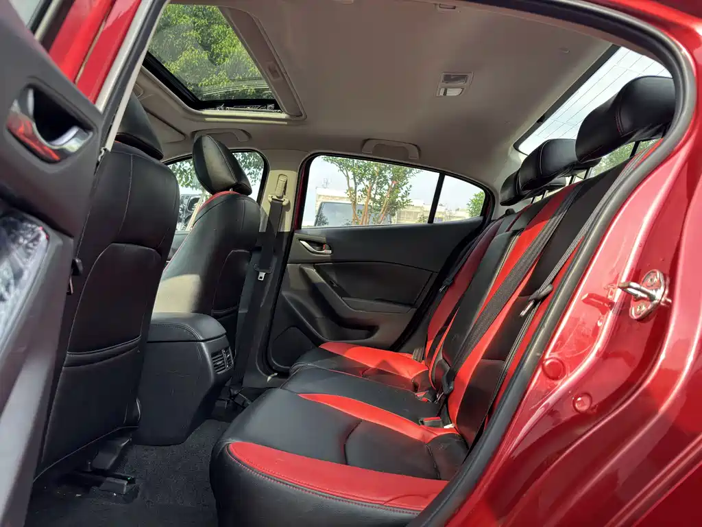 Mazda 3 Axela — миниатюра 10