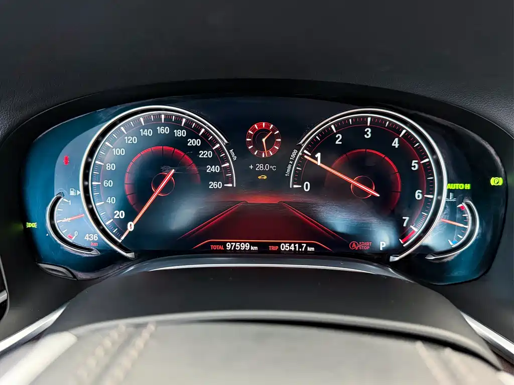 BMW 7 Series — миниатюра 13