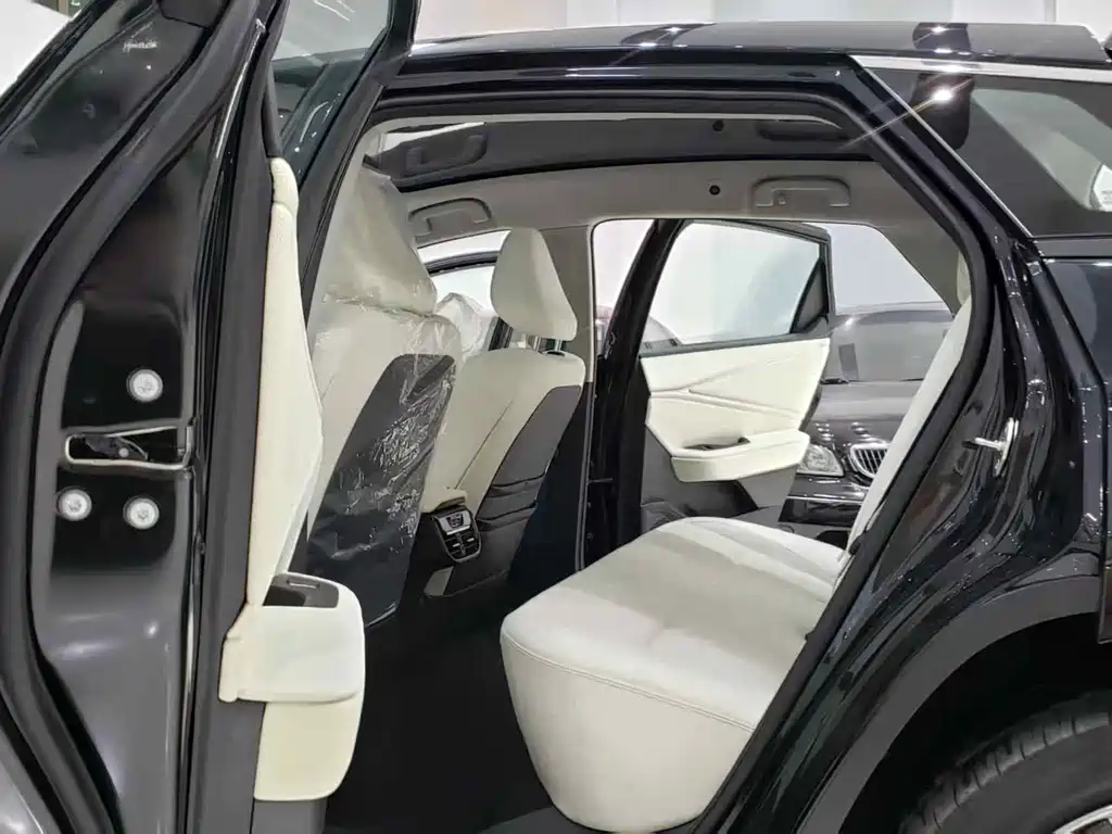 Toyota bZ5 — миниатюра 8