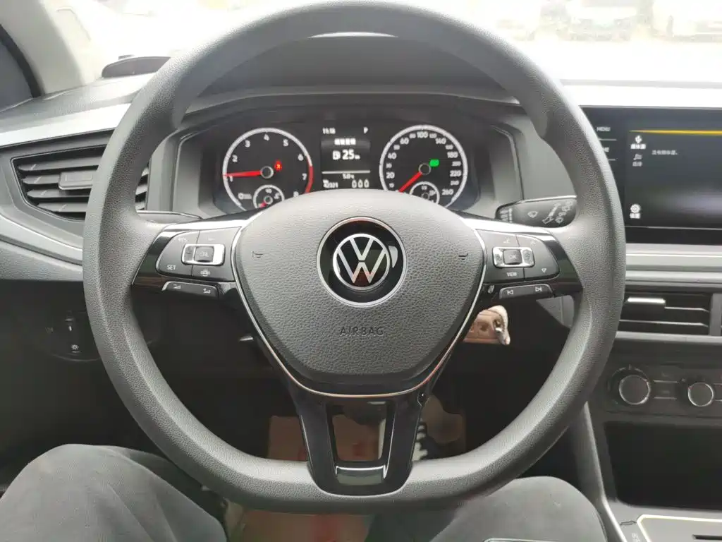Volkswagen Polo — миниатюра 7
