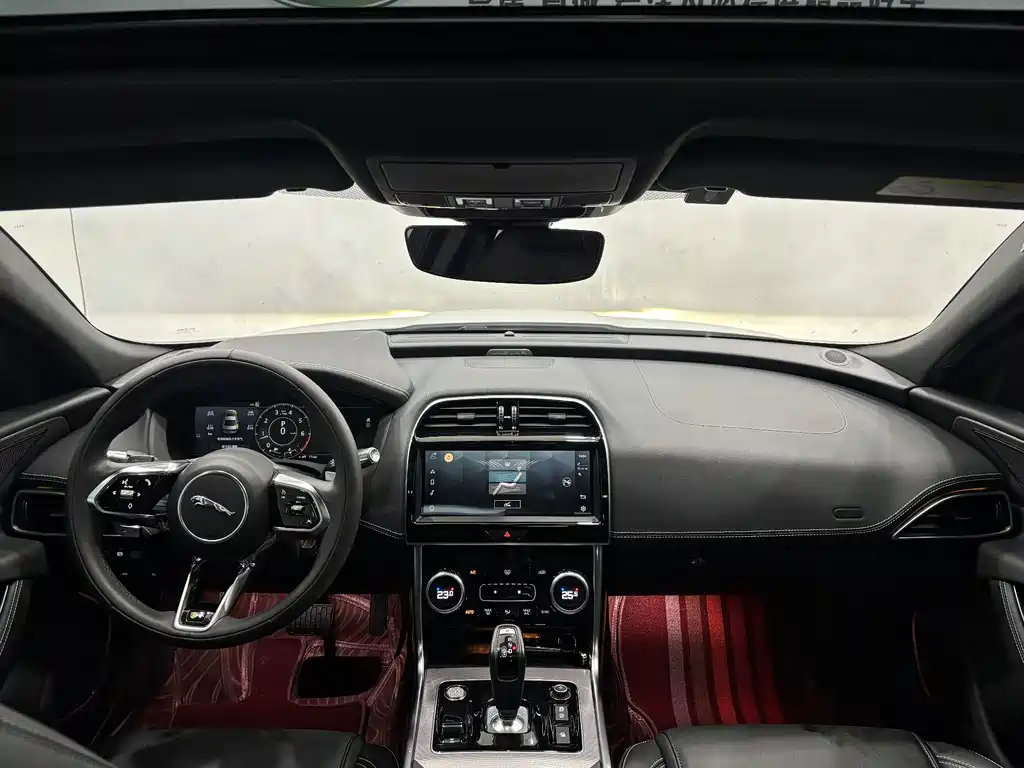 Jaguar XEL — миниатюра 13