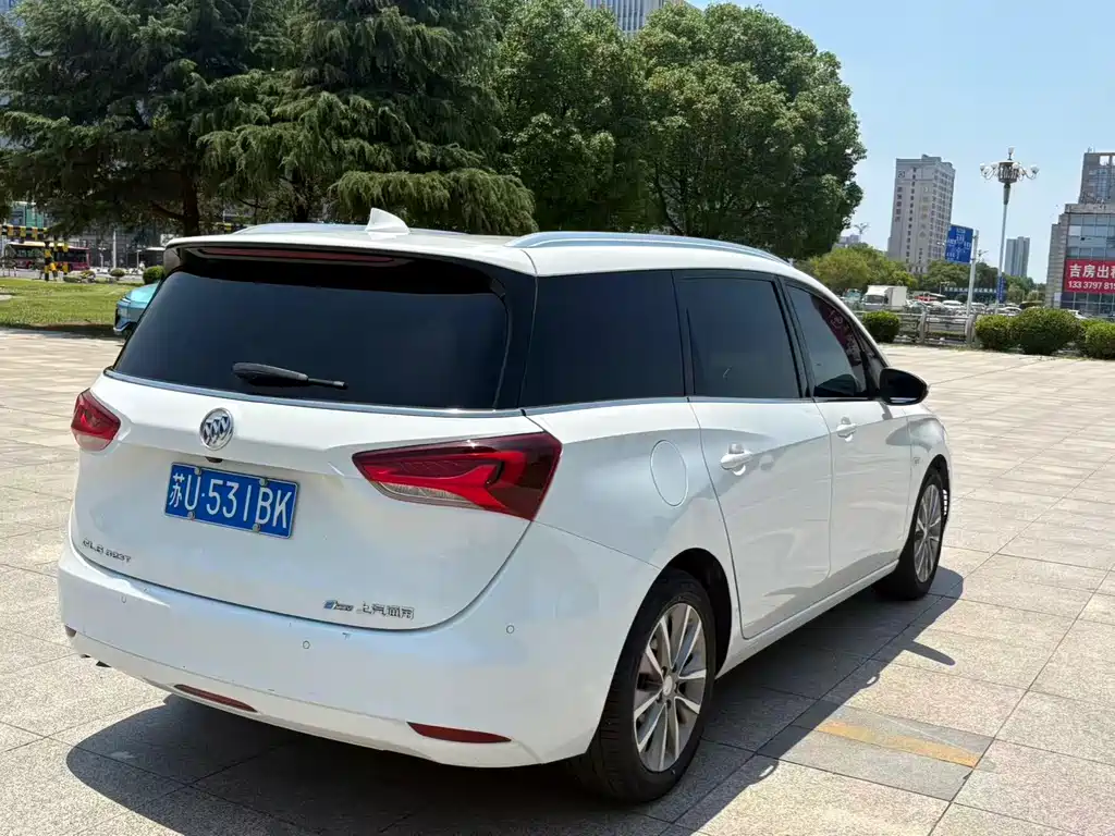 Buick GL6 2021 323T Elite