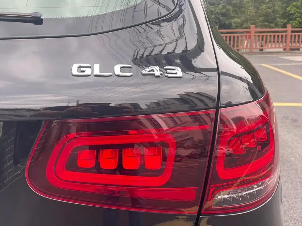 Mercedes-Benz GLC AMG — миниатюра 8