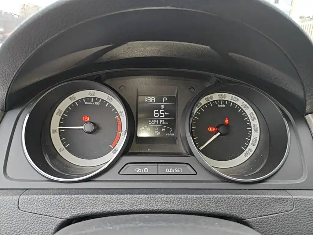 Skoda Rapid Spaceback — миниатюра 12
