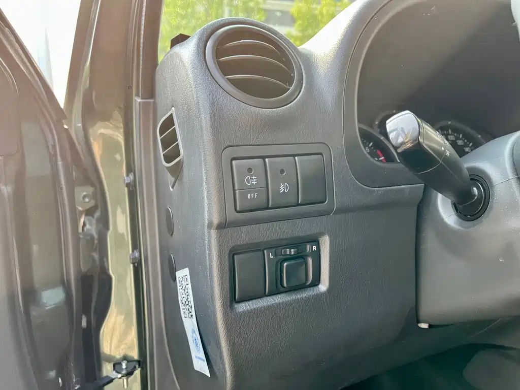 Suzuki Jimny — миниатюра 20