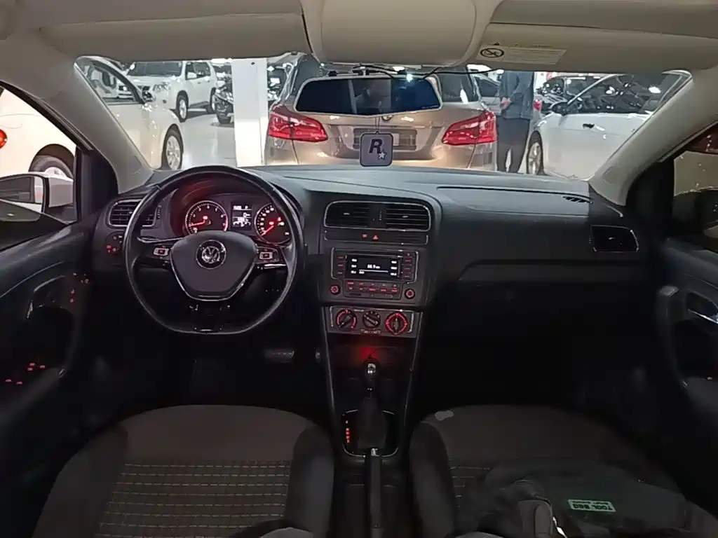 Volkswagen Polo — миниатюра 10