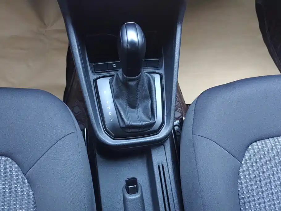 Volkswagen Santana — миниатюра 16