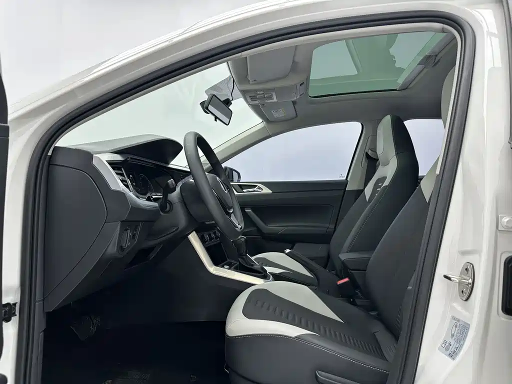 Volkswagen Polo 2021 Plus 1.5L AT