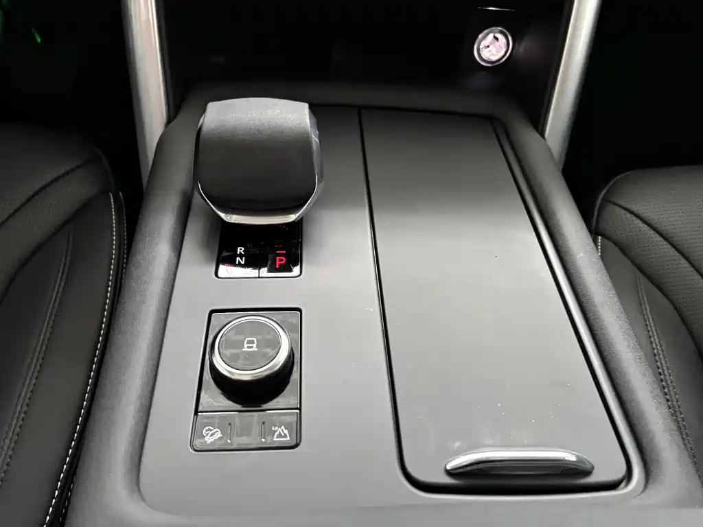 Land Rover Discovery — миниатюра 18
