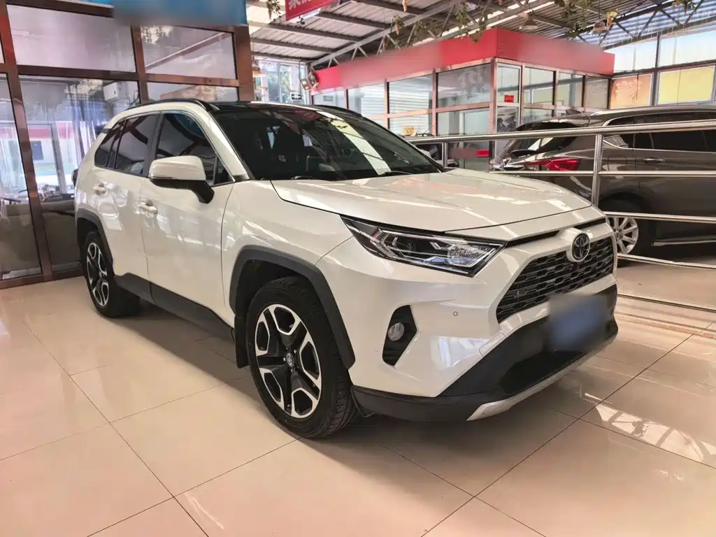 Toyota RAV4 — миниатюра 11