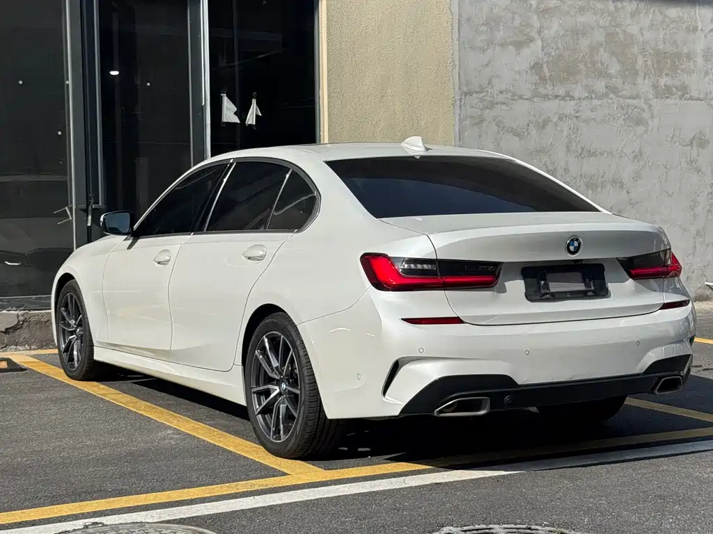 BMW 3 Series — миниатюра 6