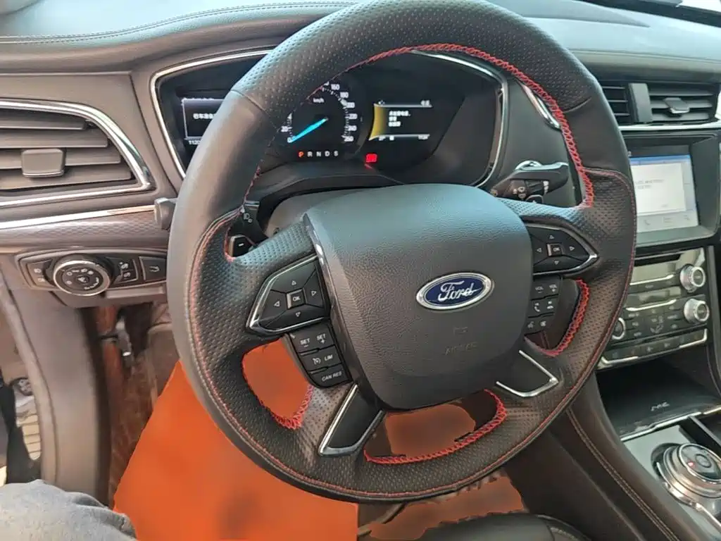 Ford Taurus — миниатюра 11