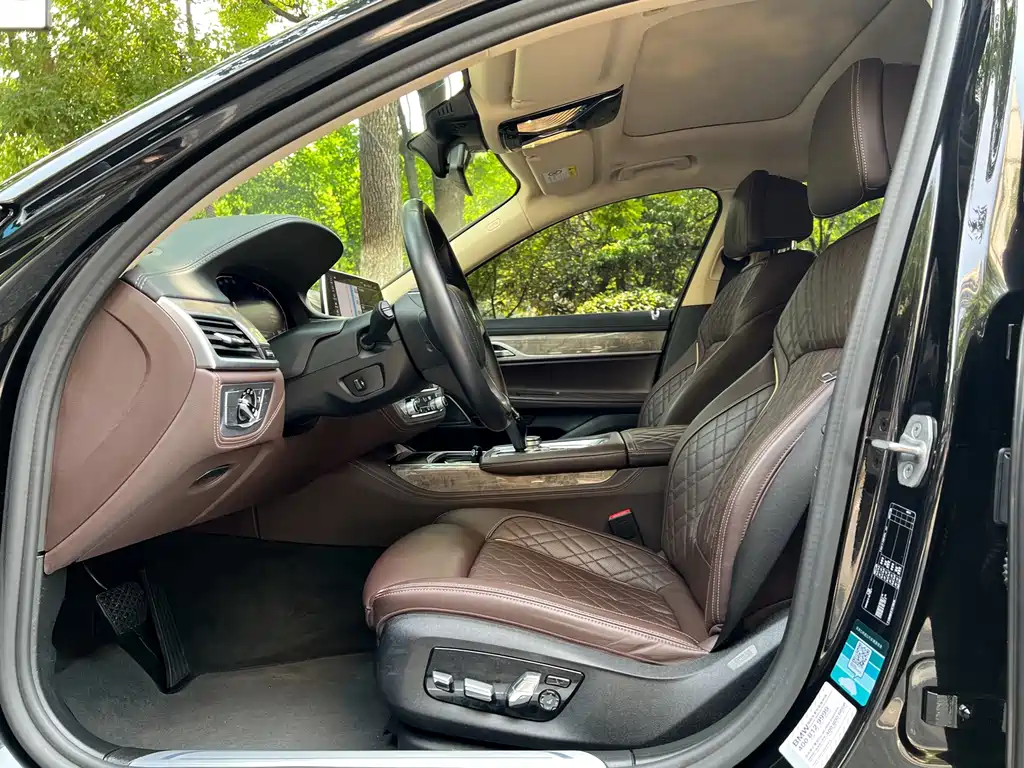 BMW 7 Series 7 2019 740Li Lead Luxury