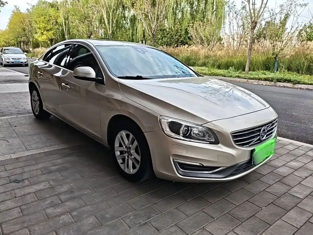 Volvo S60 — миниатюра 4