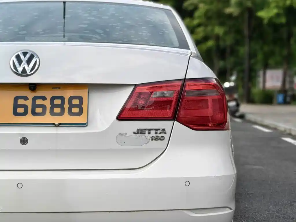 Volkswagen Jetta — миниатюра 9