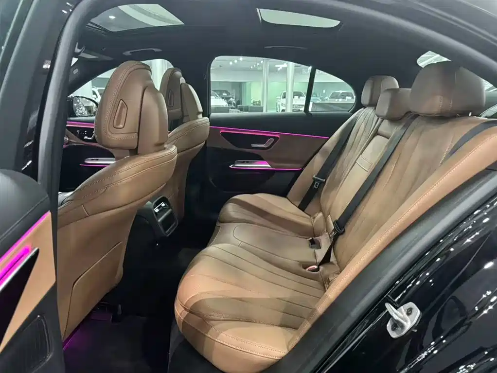 Mercedes-Benz E-Class (Import) — миниатюра 14