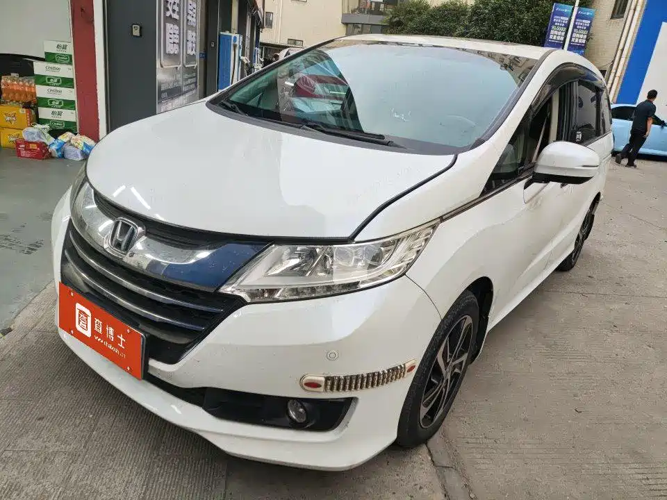 Honda Odyssey 2015 Facelift 2.4L Smart Edition