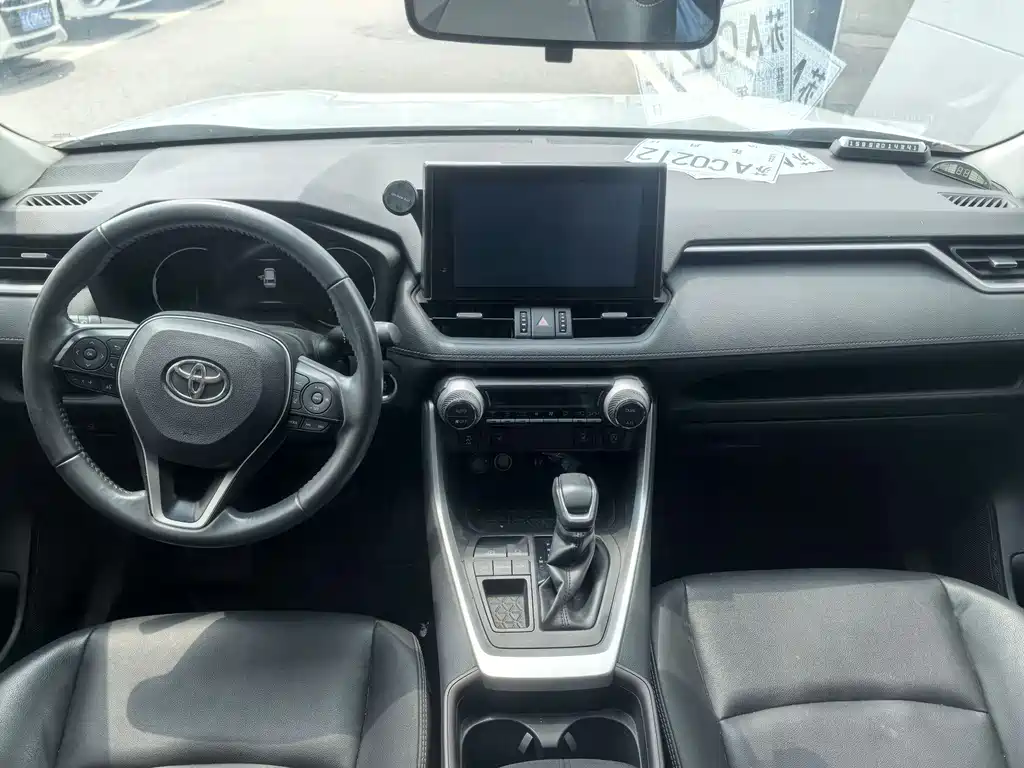 Toyota RAV4 2021 2.0L CVT PLUS