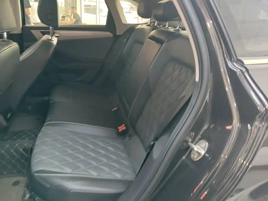 Volkswagen Sagitar — миниатюра 17