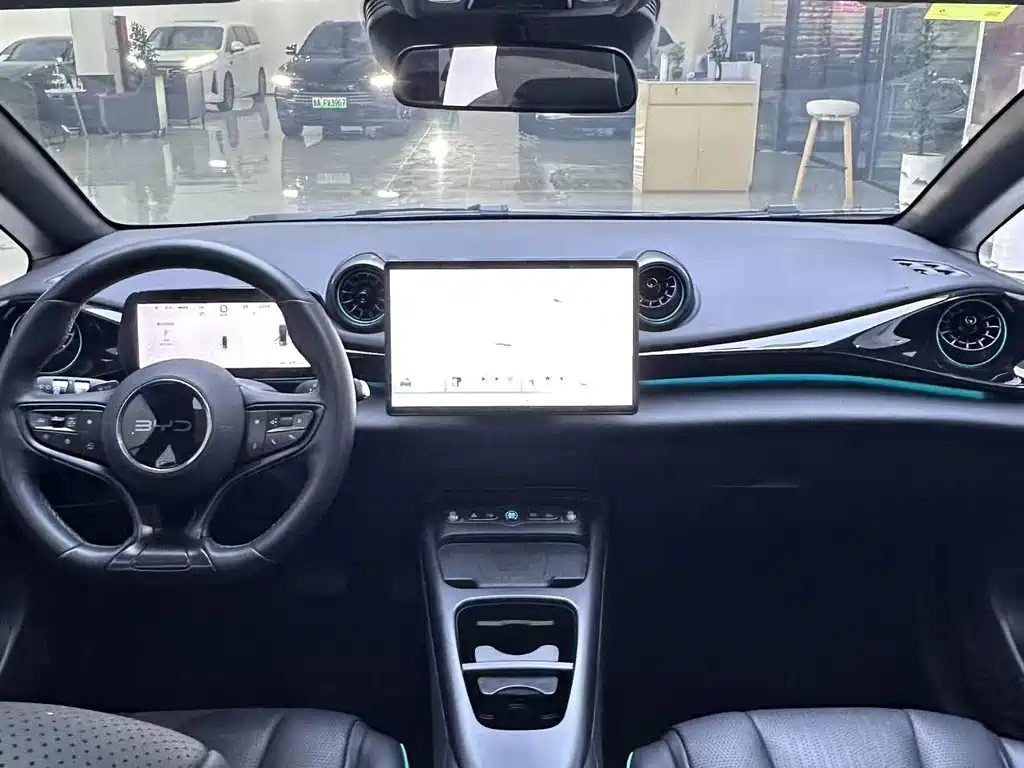 BYD Dolphin — миниатюра 8