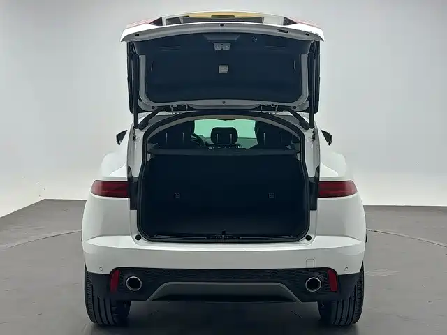 Jaguar E-PACE — миниатюра 16