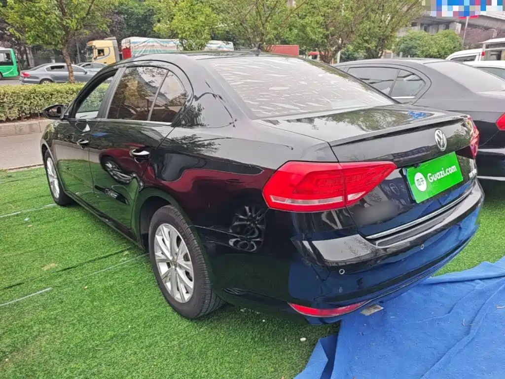Volkswagen Lavida — миниатюра 5