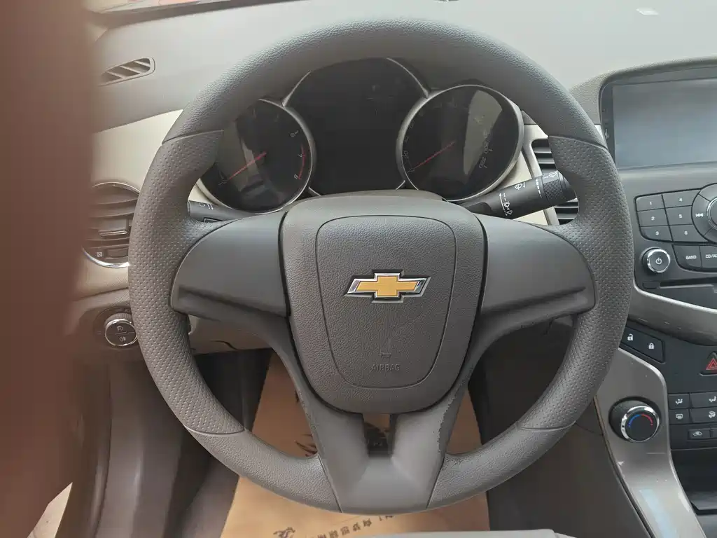 Chevrolet Cruze — миниатюра 12