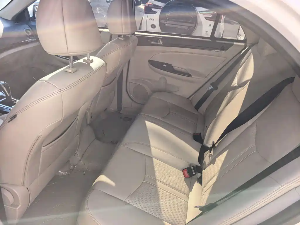 BYD e5 — миниатюра 8