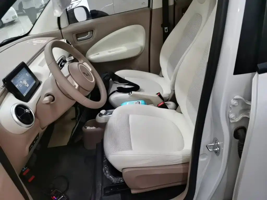 Wuling MINIEV — миниатюра 15