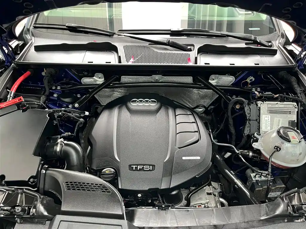 Audi Q5L 2018 40 TFSI Fashion V