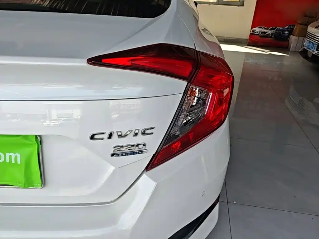 Honda Civic — миниатюра 8