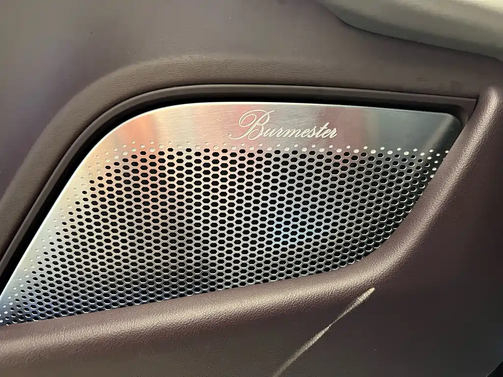 Porsche Taycan — миниатюра 16