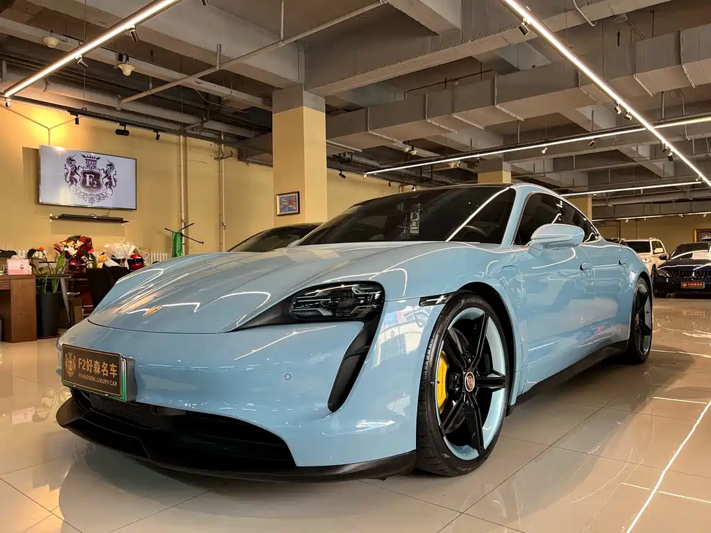 Porsche Taycan — миниатюра 2