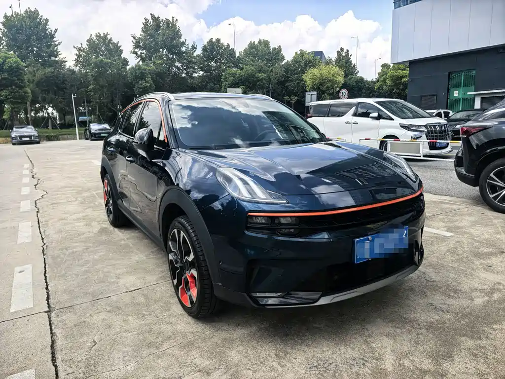 Lynk & Co 06 — миниатюра 3