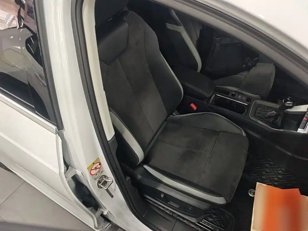 Audi Q3 — миниатюра 25