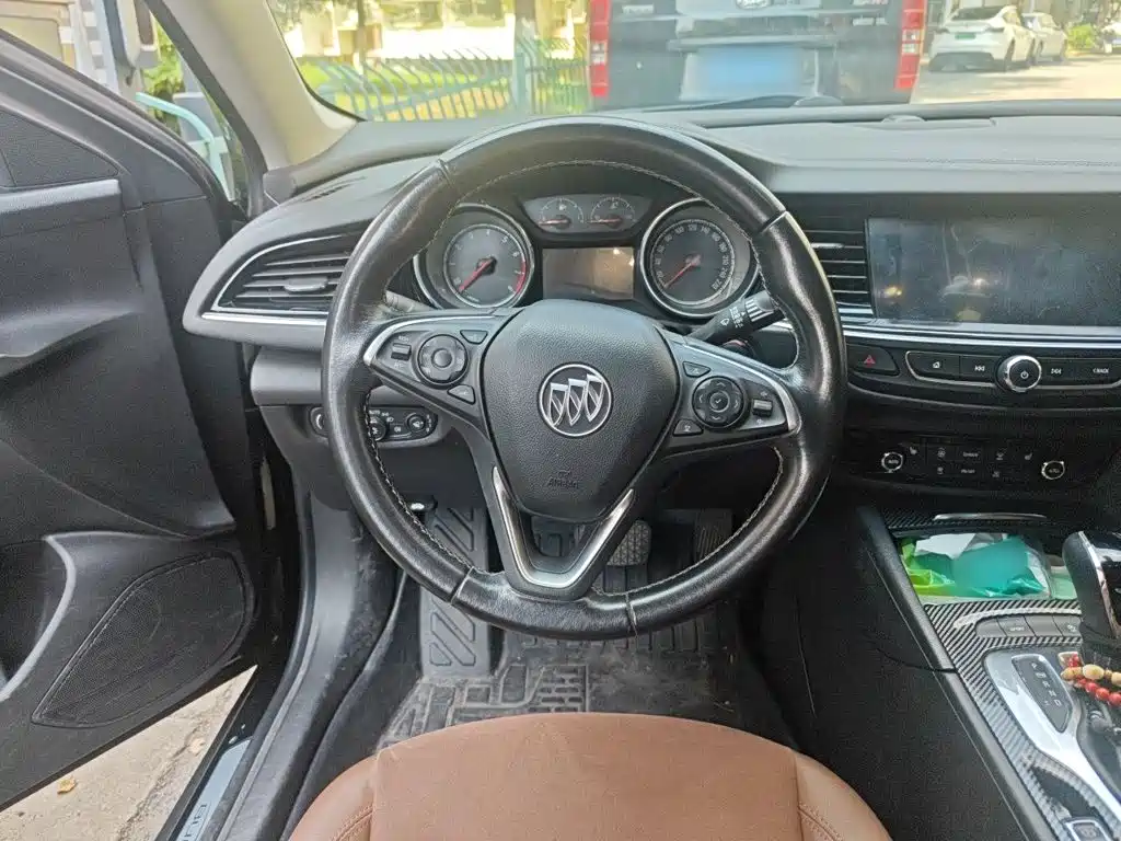 Buick Regal — миниатюра 11