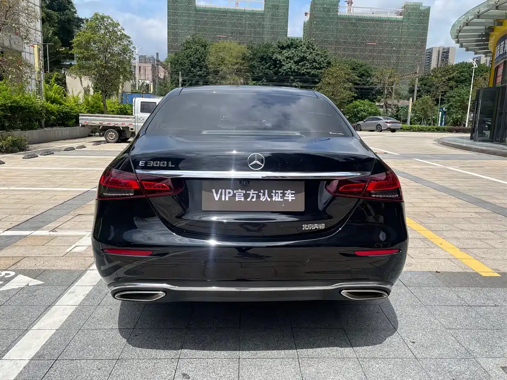Mercedes-Benz E-Class — миниатюра 7