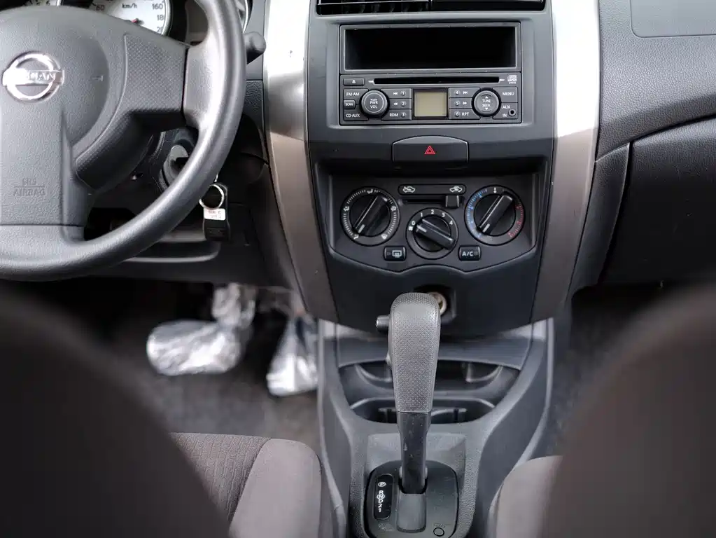 Nissan Livina — миниатюра 32