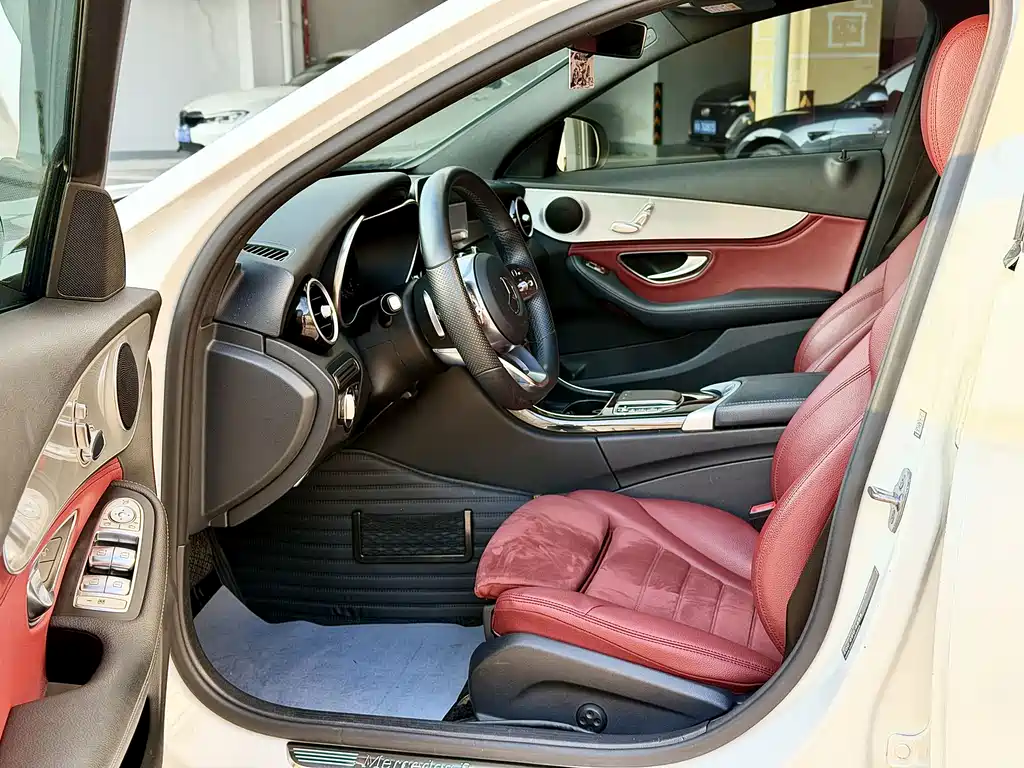 Mercedes-Benz C-Class — миниатюра 4