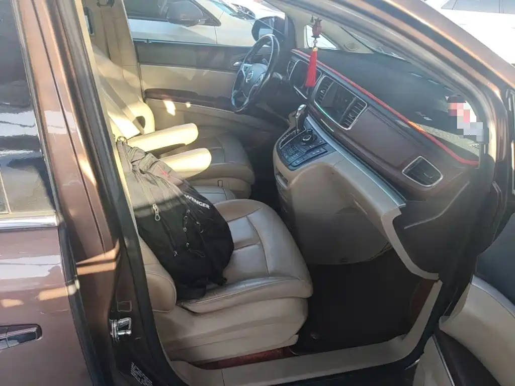 Buick GL8 — миниатюра 25