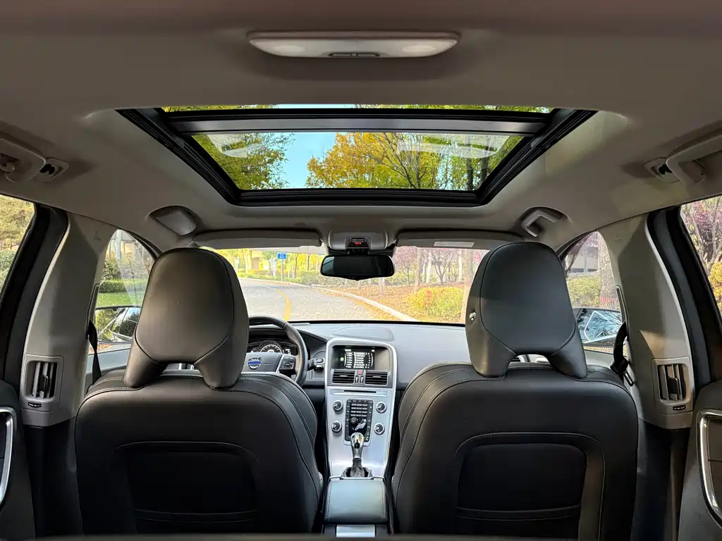 Volvo XC60 — миниатюра 28