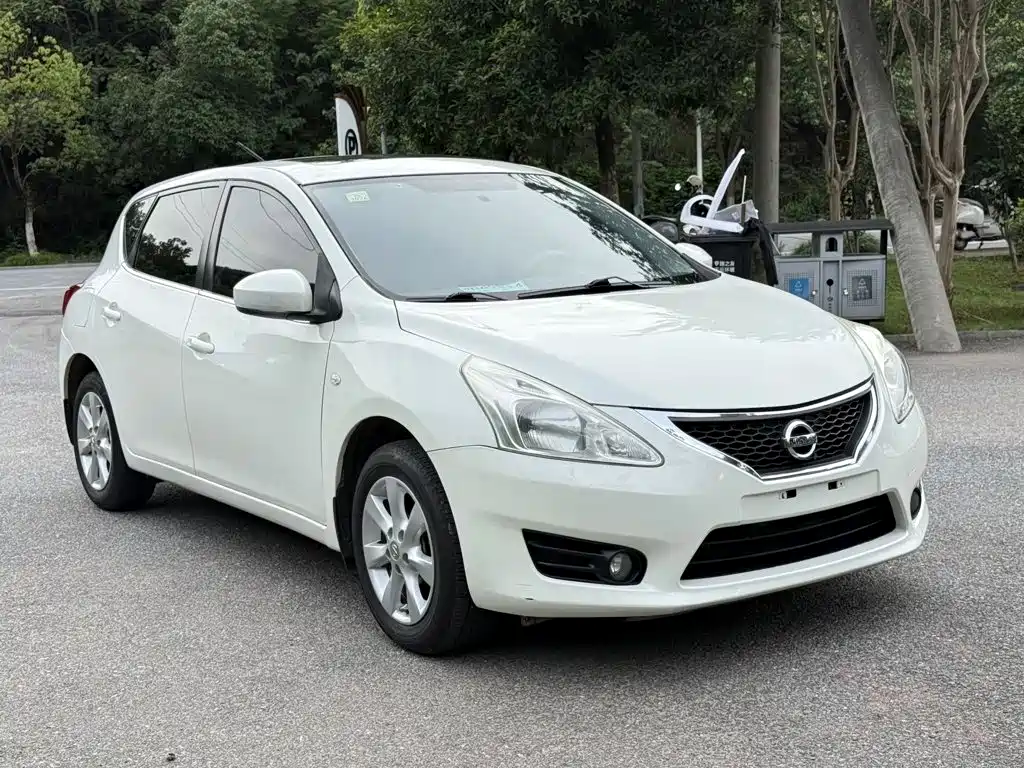 Nissan Tiida — миниатюра 3