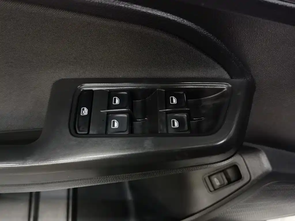 Volkswagen Lavida — миниатюра 9